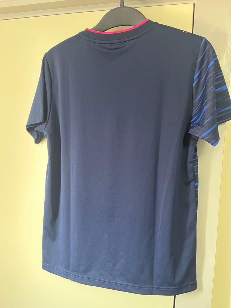 美品　バドミントン　ヨネックス　ユニフォーム　紺ピンク
