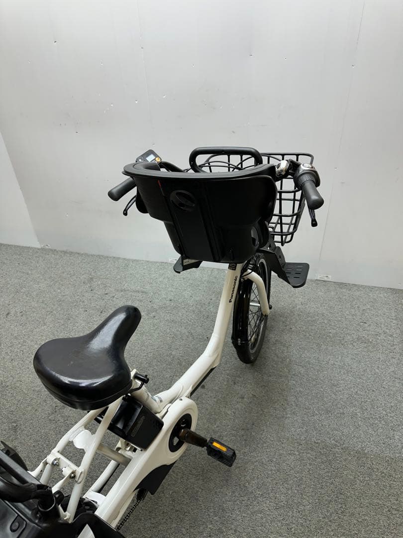 人気な車種　パナソニックギュットアニーズ　3人乗り　チャイルドシート付き　買い得