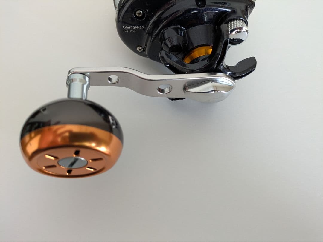 リール DAIWA LIGHT GAME X ICV250