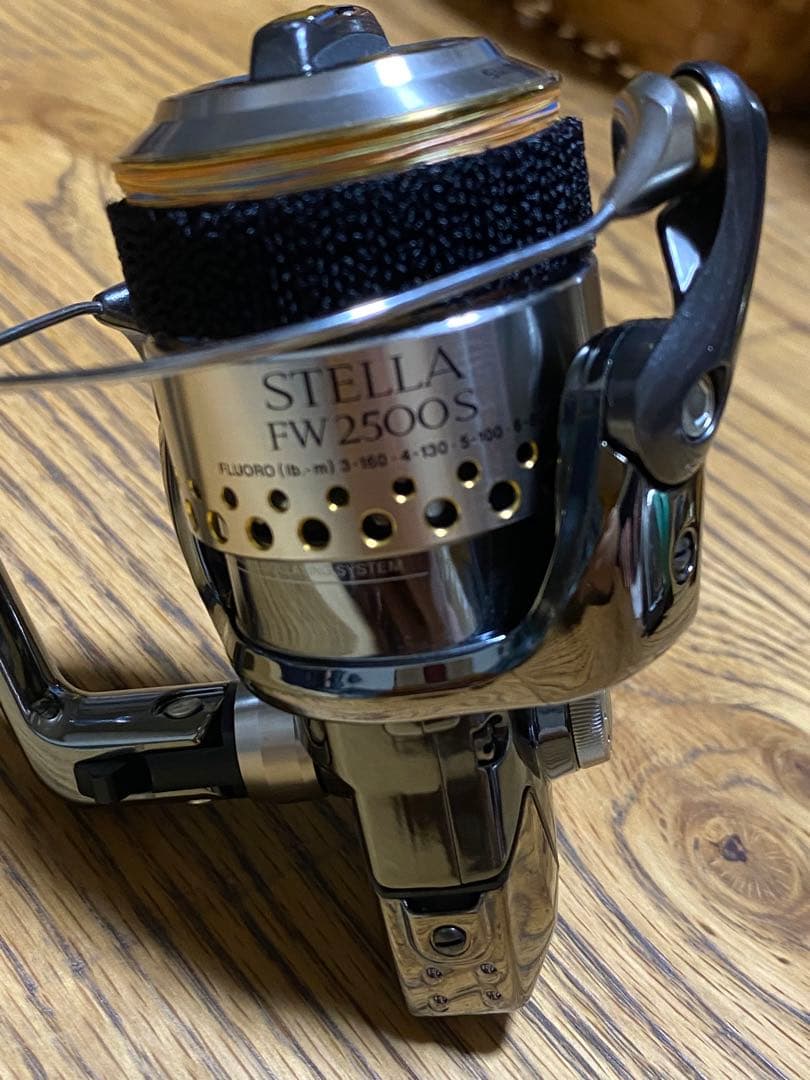 美品　人気　シマノ　ステラ FW2500S SC78E スピニングリールとケース