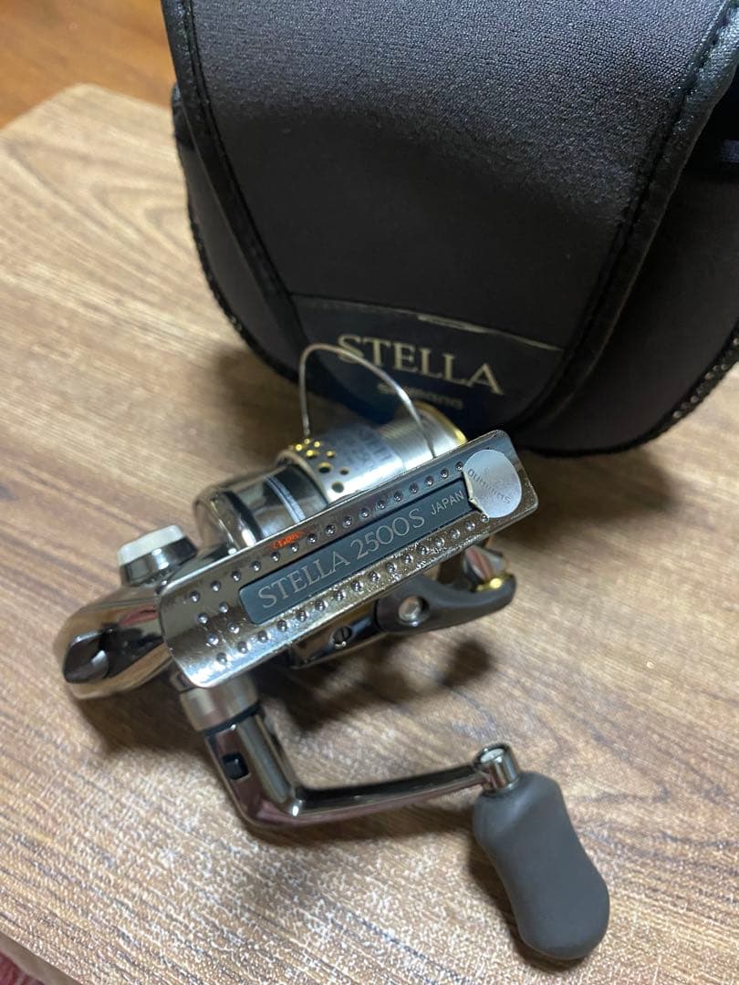 美品　人気　シマノ　ステラ FW2500S SC78E スピニングリールとケース