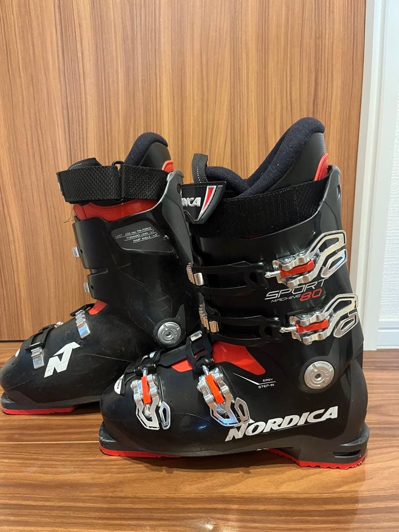 ノルディカ SPORT MACHINE 80 26〜26.5cm
