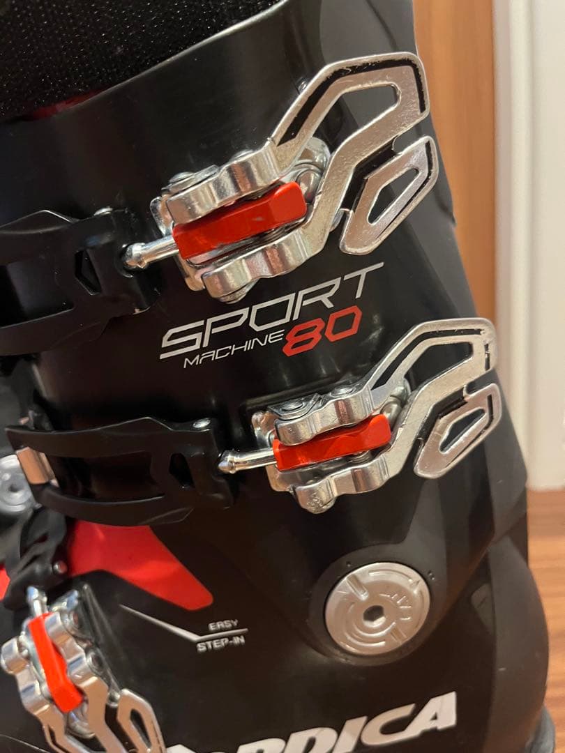 ノルディカ SPORT MACHINE 80 26〜26.5cm