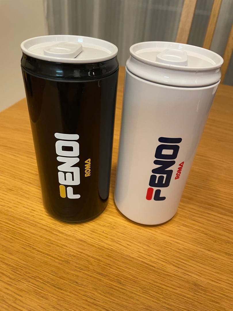 FENDI 水筒セット 黒・白