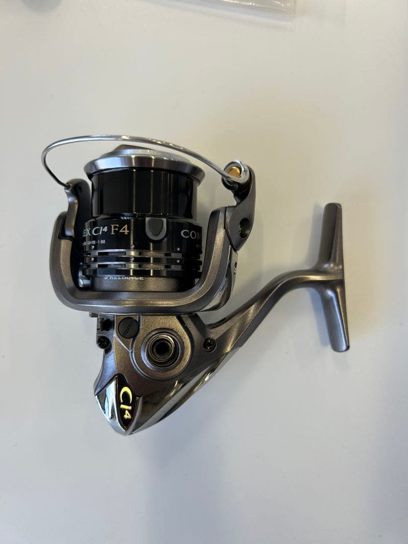 替えスプール付き）シマノ 10 コンプレックスCI4 2500HGS F4