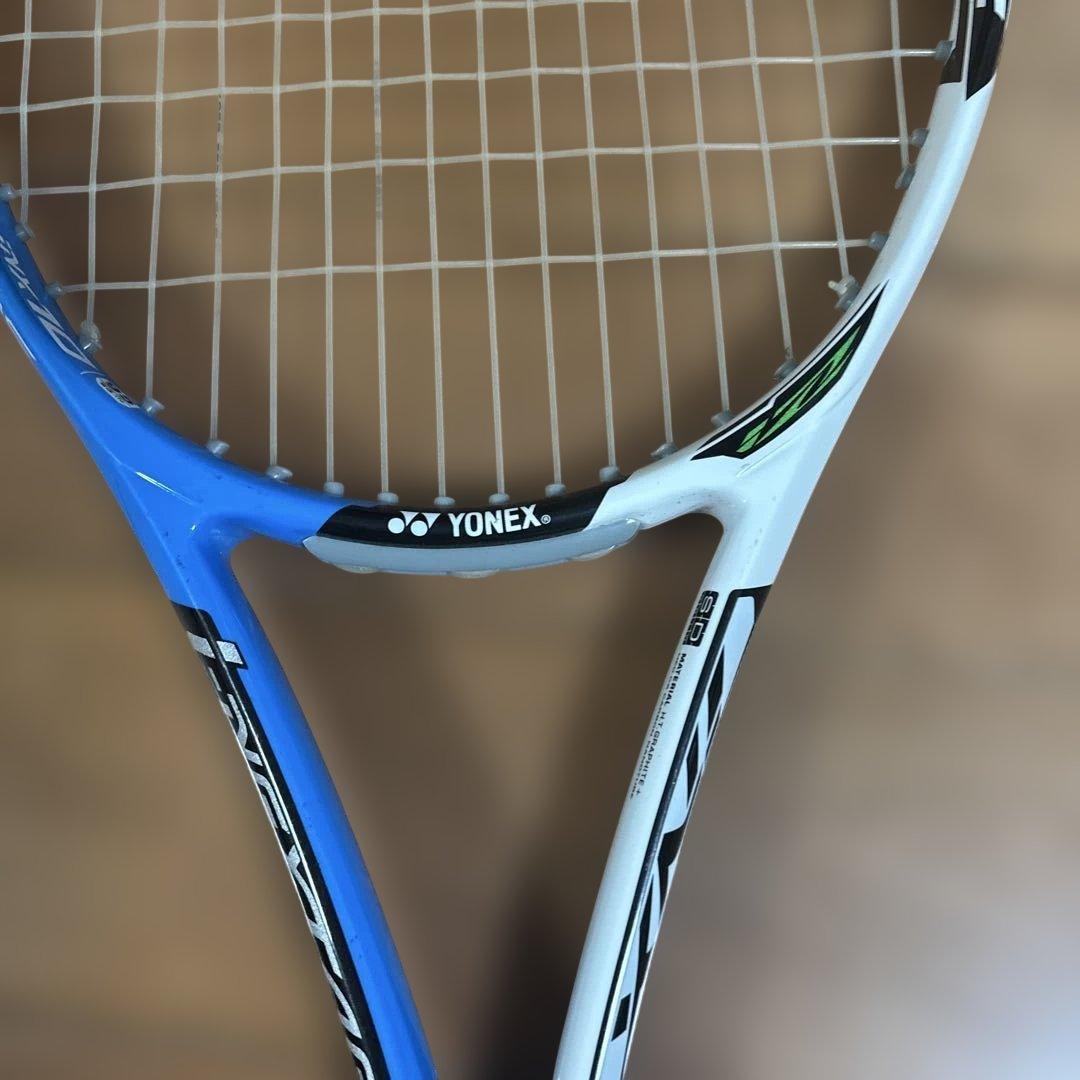 YONEX テニスラケット ホワイト/ブルー（硬式用）