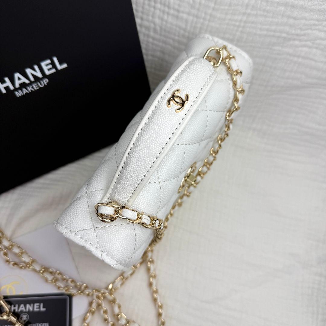 CHANEL ロゴハンドル キルティング ショルダーバッグ ノベルティ