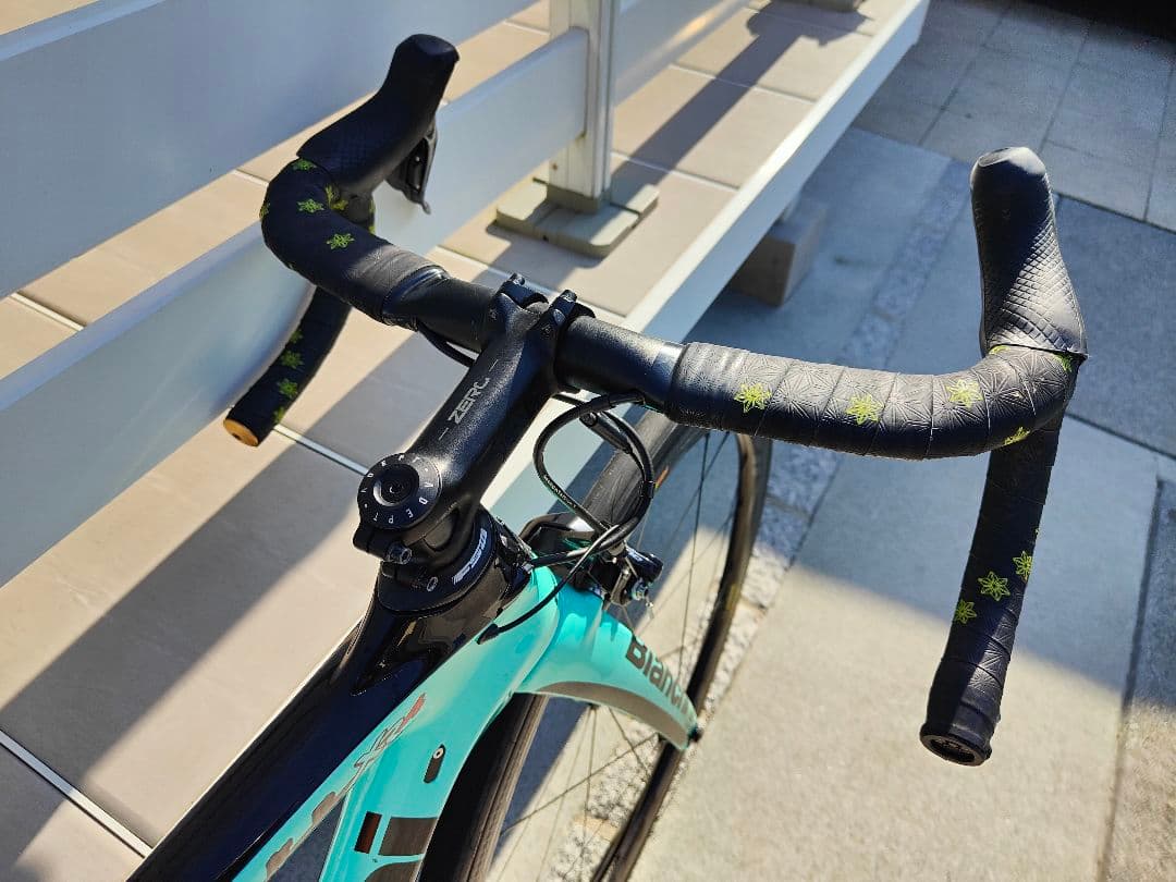 ロードバイクBIANCHI OLTRE XR4 ビアンキ 良品☆