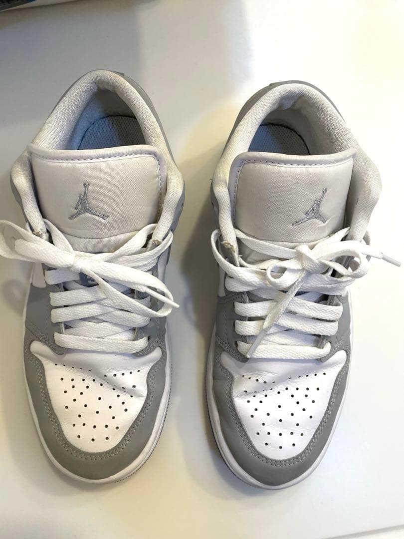 NIKE エアジョーダン1LOW ウルフグレー　24