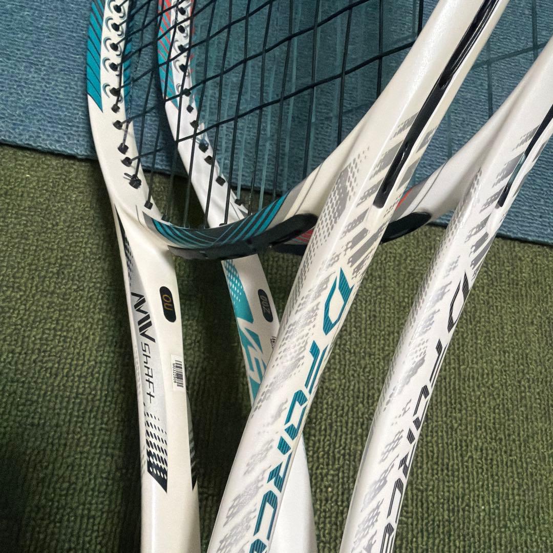 18番 MIZUNOラケット 2本セット
