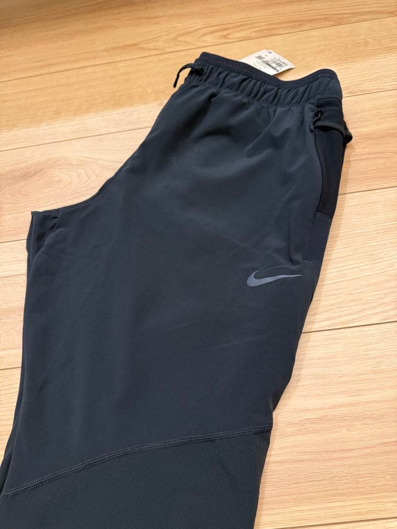 NIKEランニングパンツ　フェノムエリート