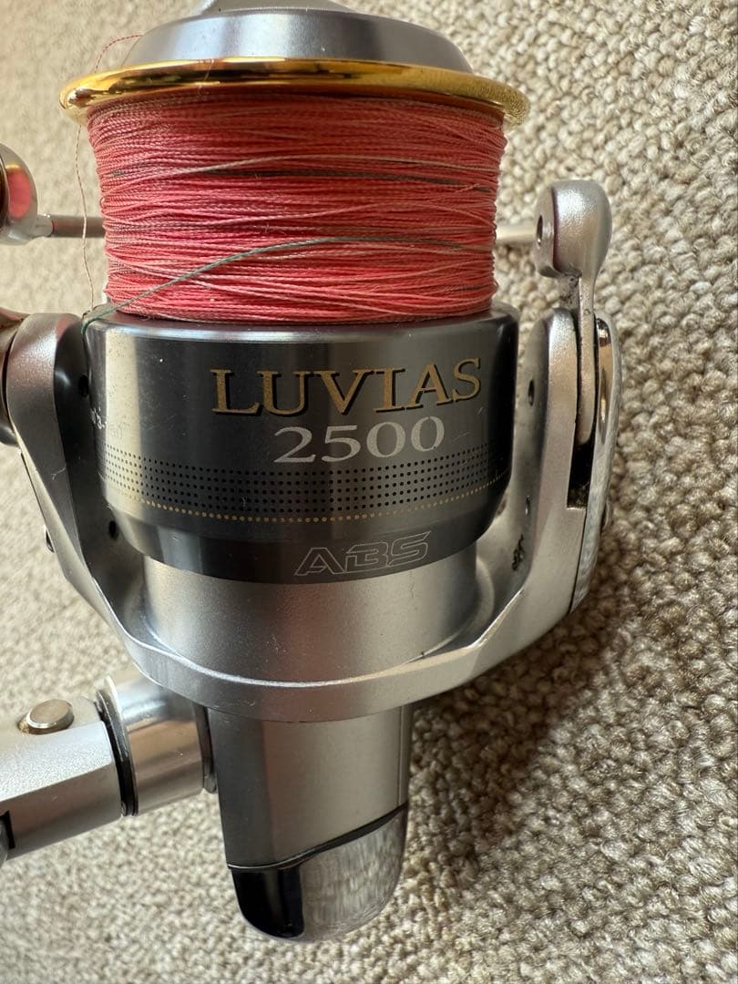 リール LUVIAS2500