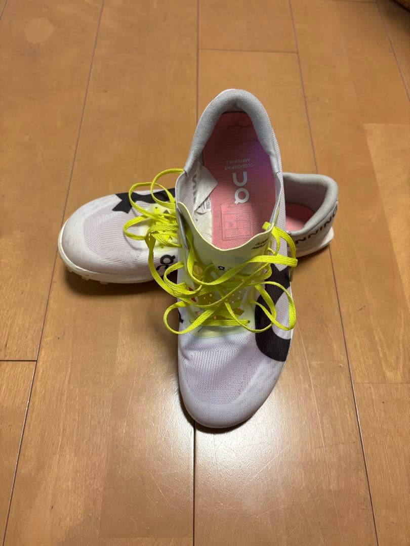 On アンプリウス２　Cloudspike Amplius 2 25.5cm