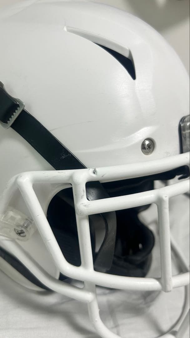 ヘルメットシャットS白　フェイスカバー付き アメフト　防具　プロテクター