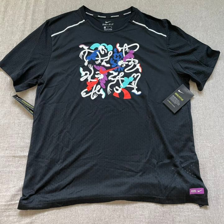 東京モデル　ナイキ　ランニングウェア　セットアップ　上下セット