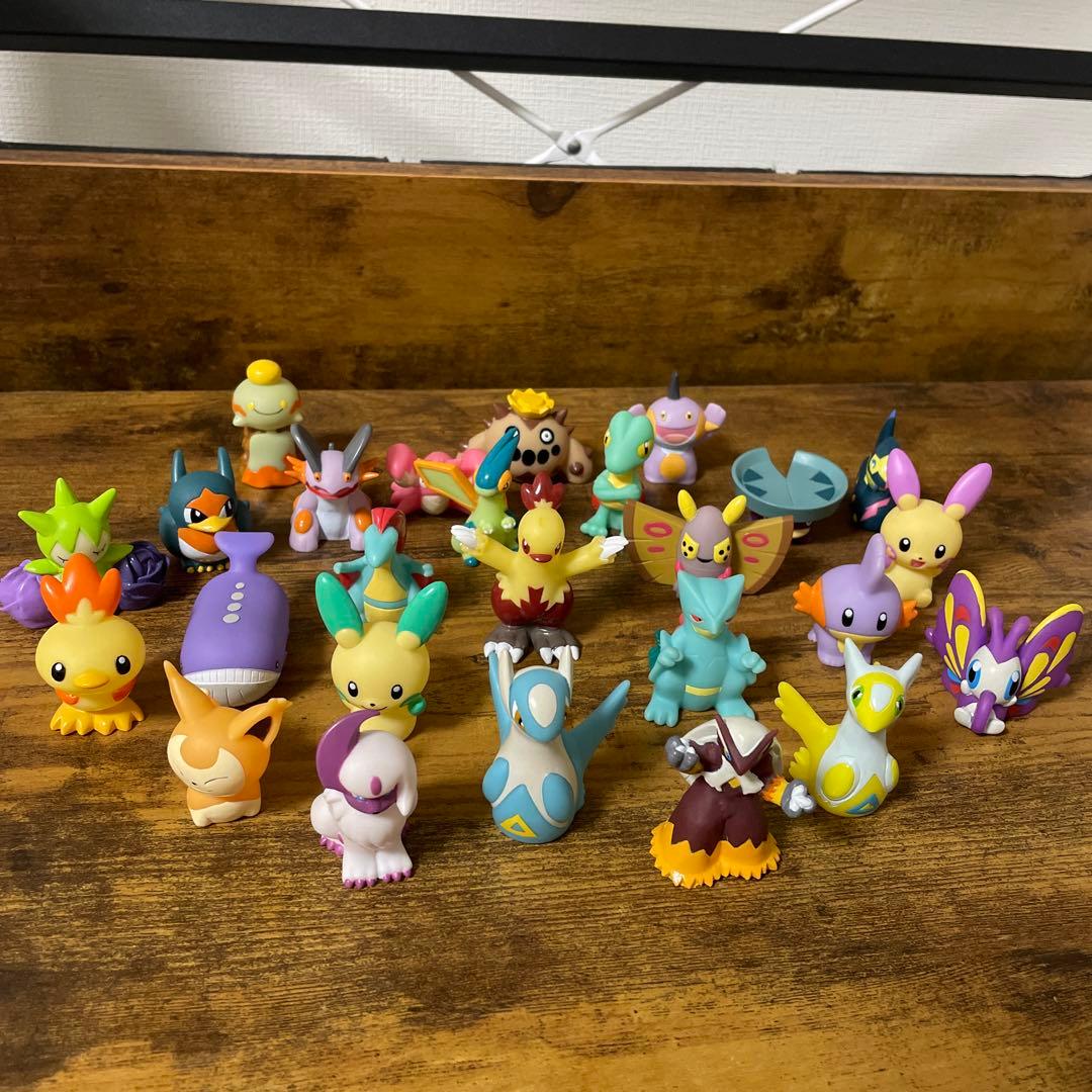 色ちがいポケモンキッズ 特製BOX 25体 指人形 色違い　※おまけ付き