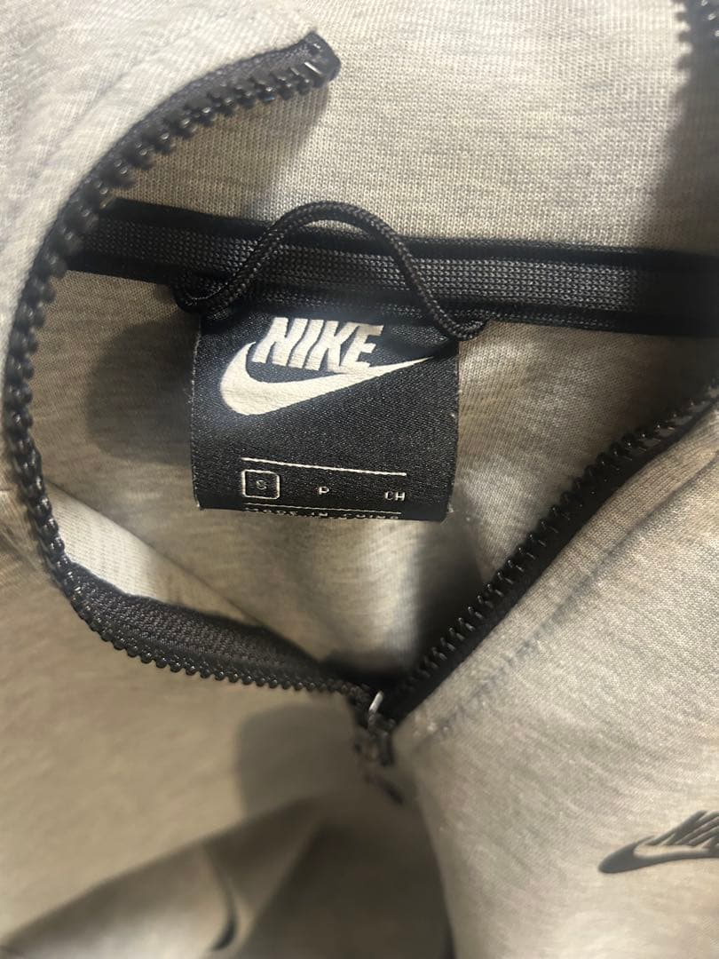 Nike テックフリース 値下げあり
