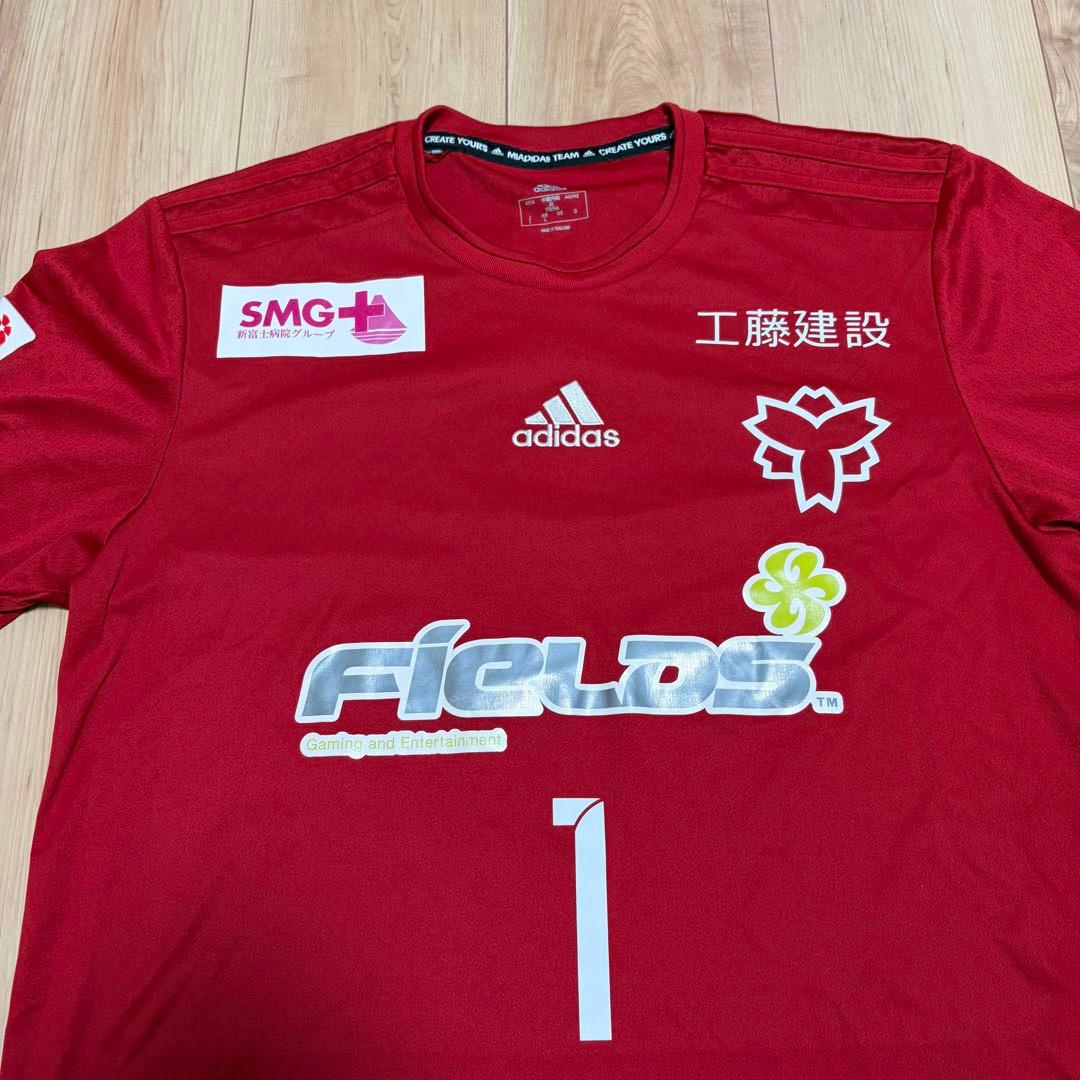 adidas アディダス　日体大フィールズ SMG ユニフォーム　サッカー　L