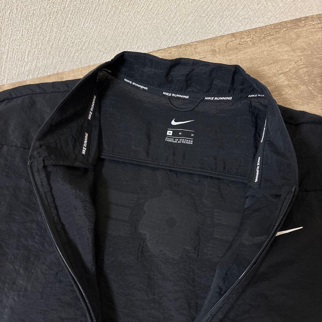 未使用　ナイキ　アイコンクラッシュ　ジャケット　ランニング　ウィンドブレーカーM