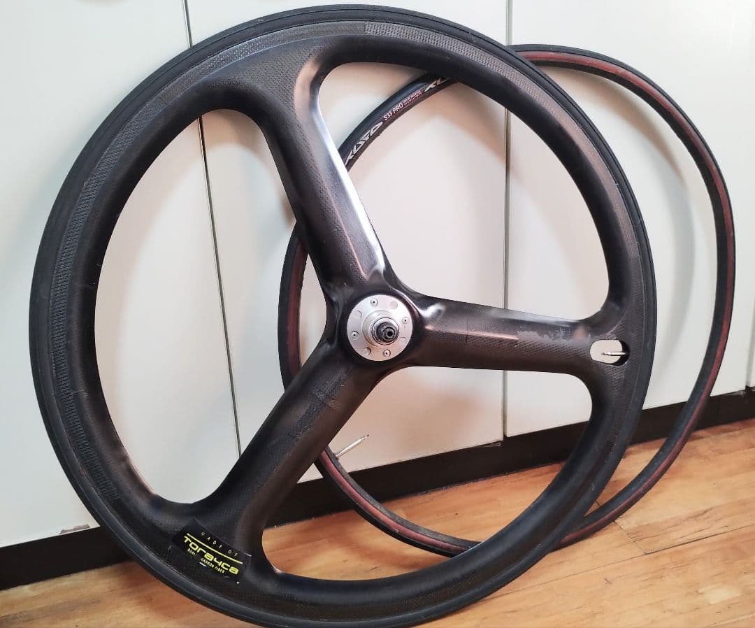 トレカ TORAYCA カーボンバトンホイール 700C チューブラー 後輪