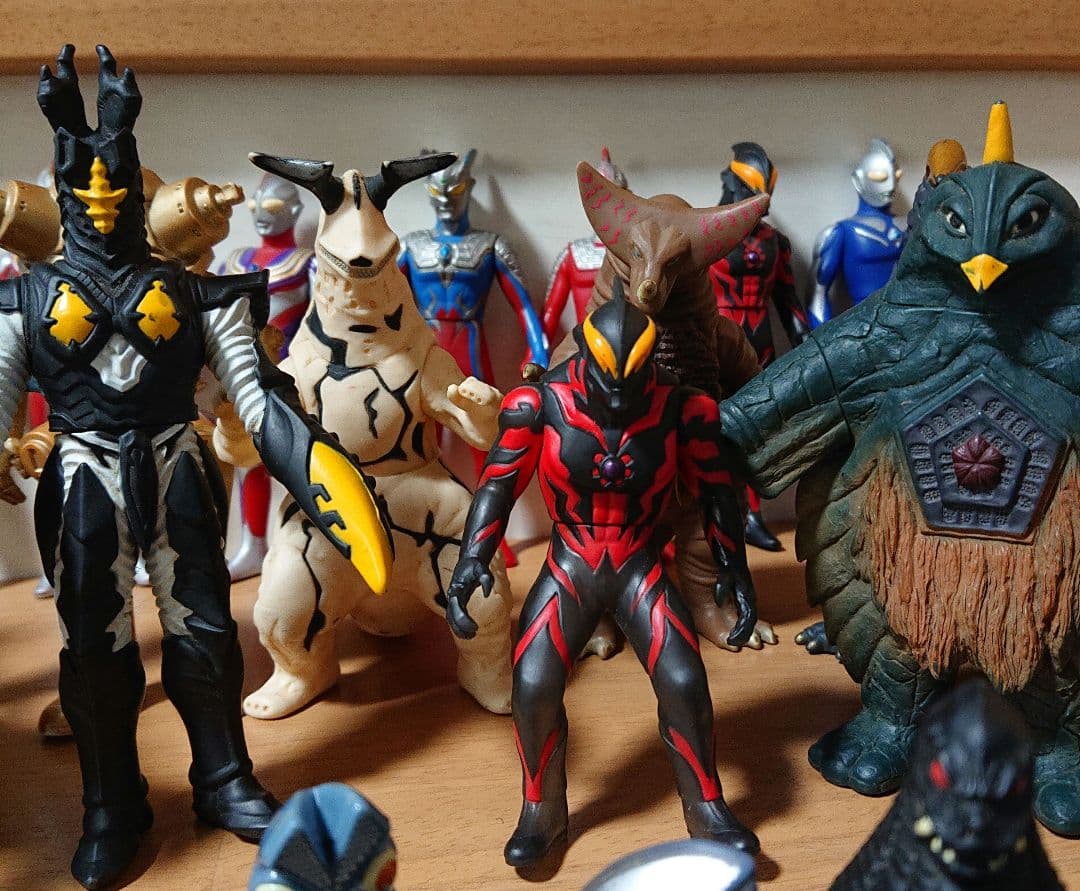 ウルトラマンフィギュア ソフビ人形 ２０体 ウルトラマン 怪獣 円谷プロ