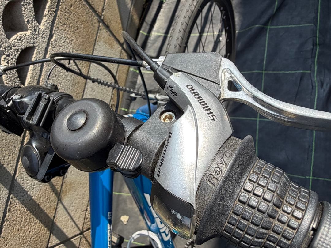 Giant 高性能クロスバイク 小学生向け 自転車