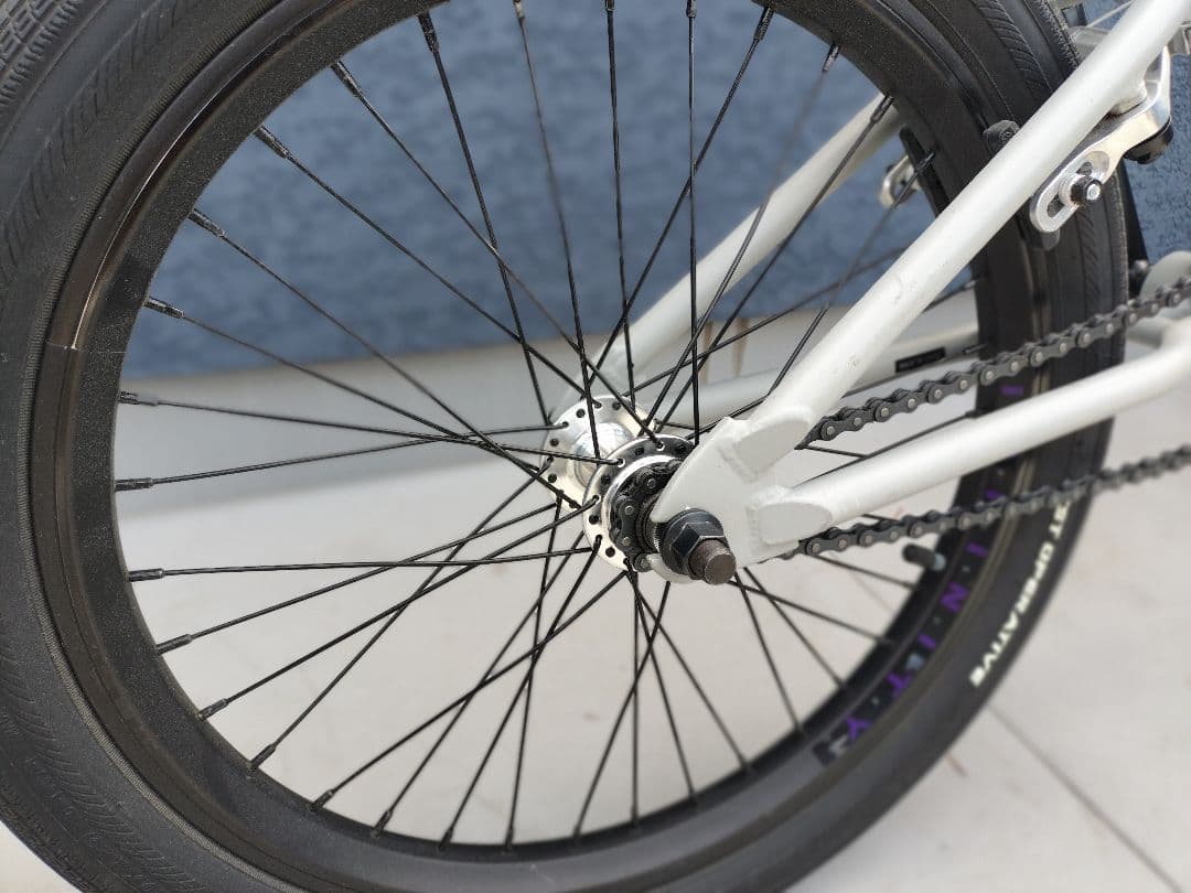 mon LEGION100 2021モデル　BMX