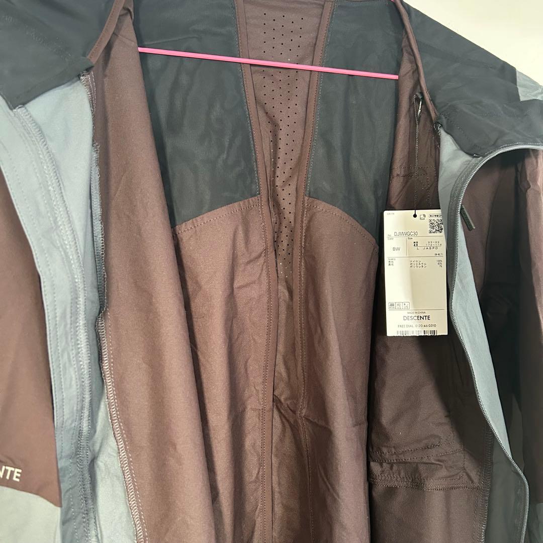 DESCENTE 軽量パッカブルジャケット　新品未使用　Lサイズ