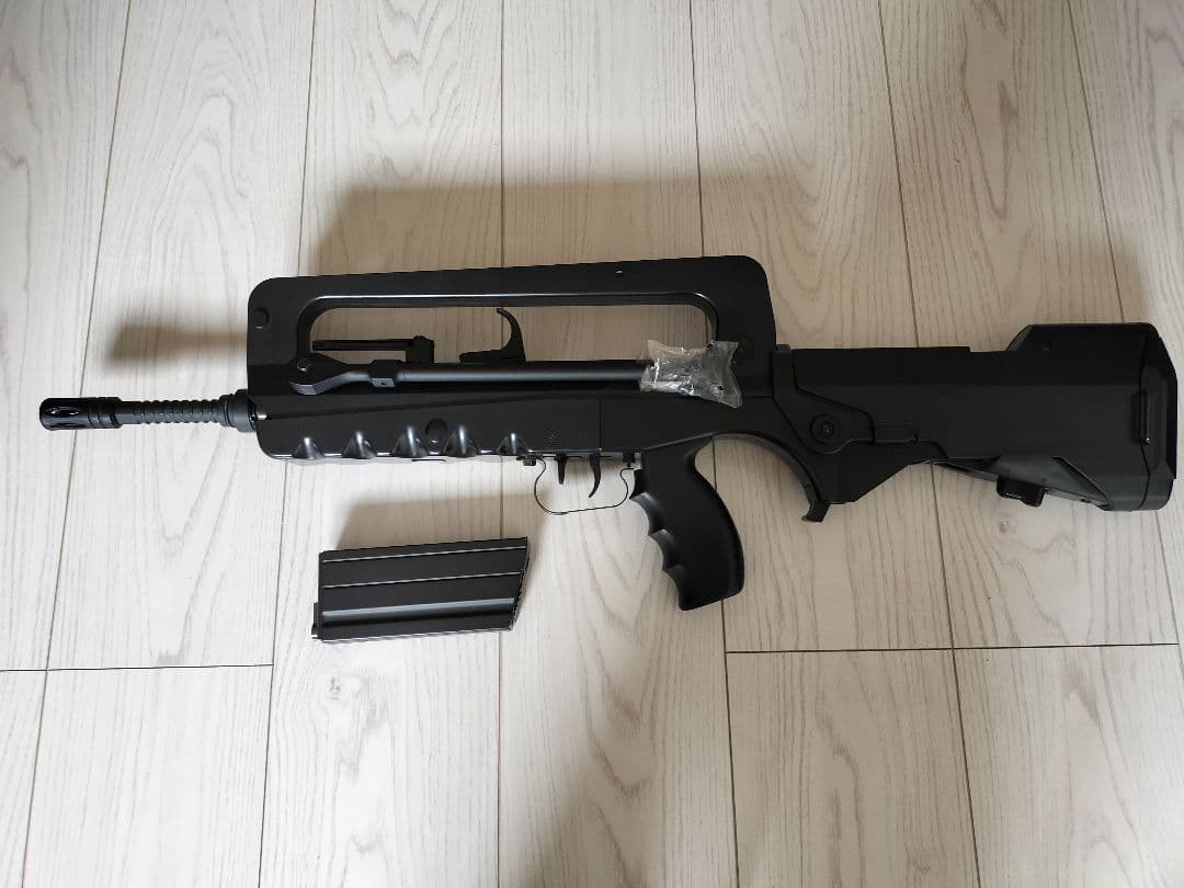 東京マルイ　FAMAS 電動ガン
