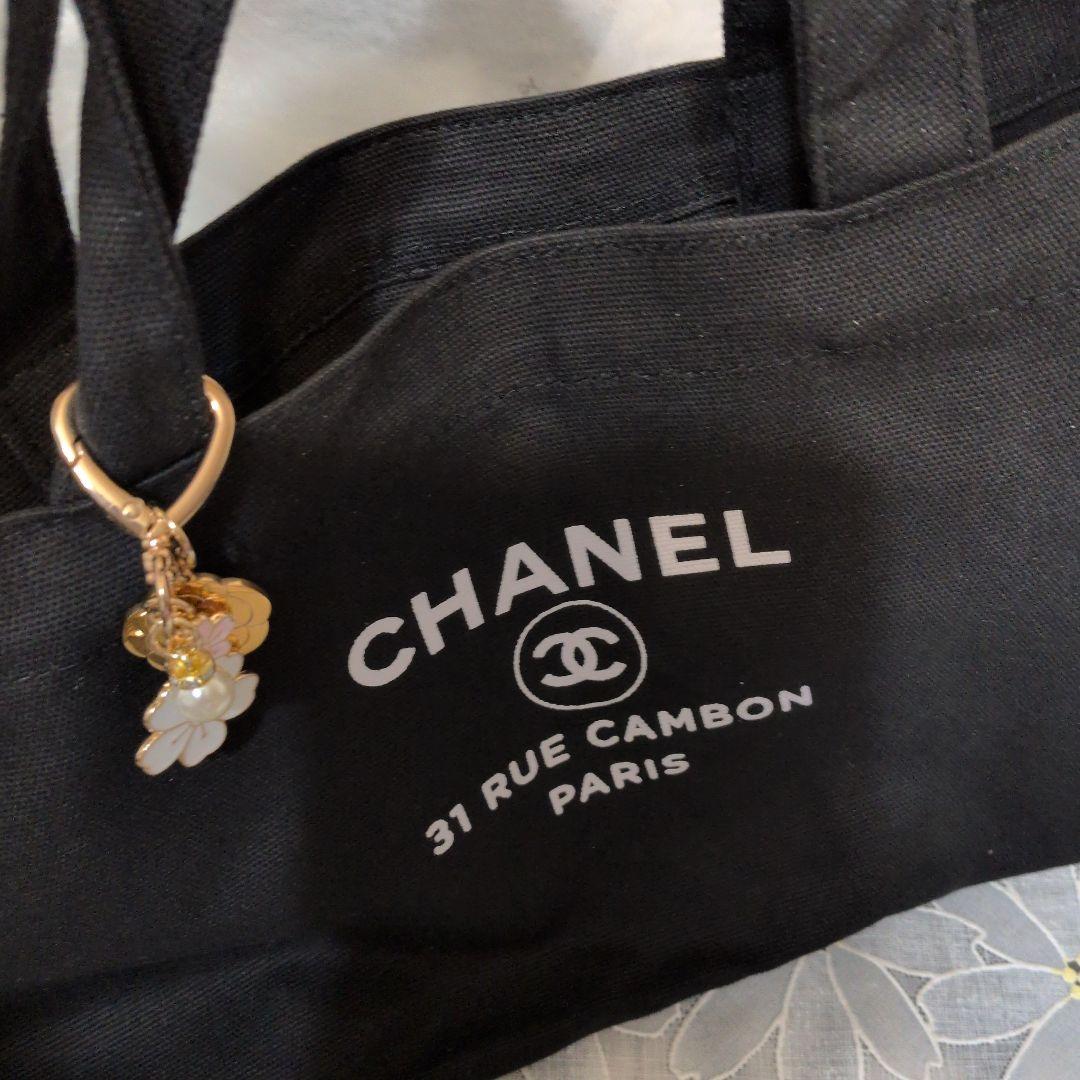 新品未使用　CHANELノベルティ　桜チャーム付きバッグ