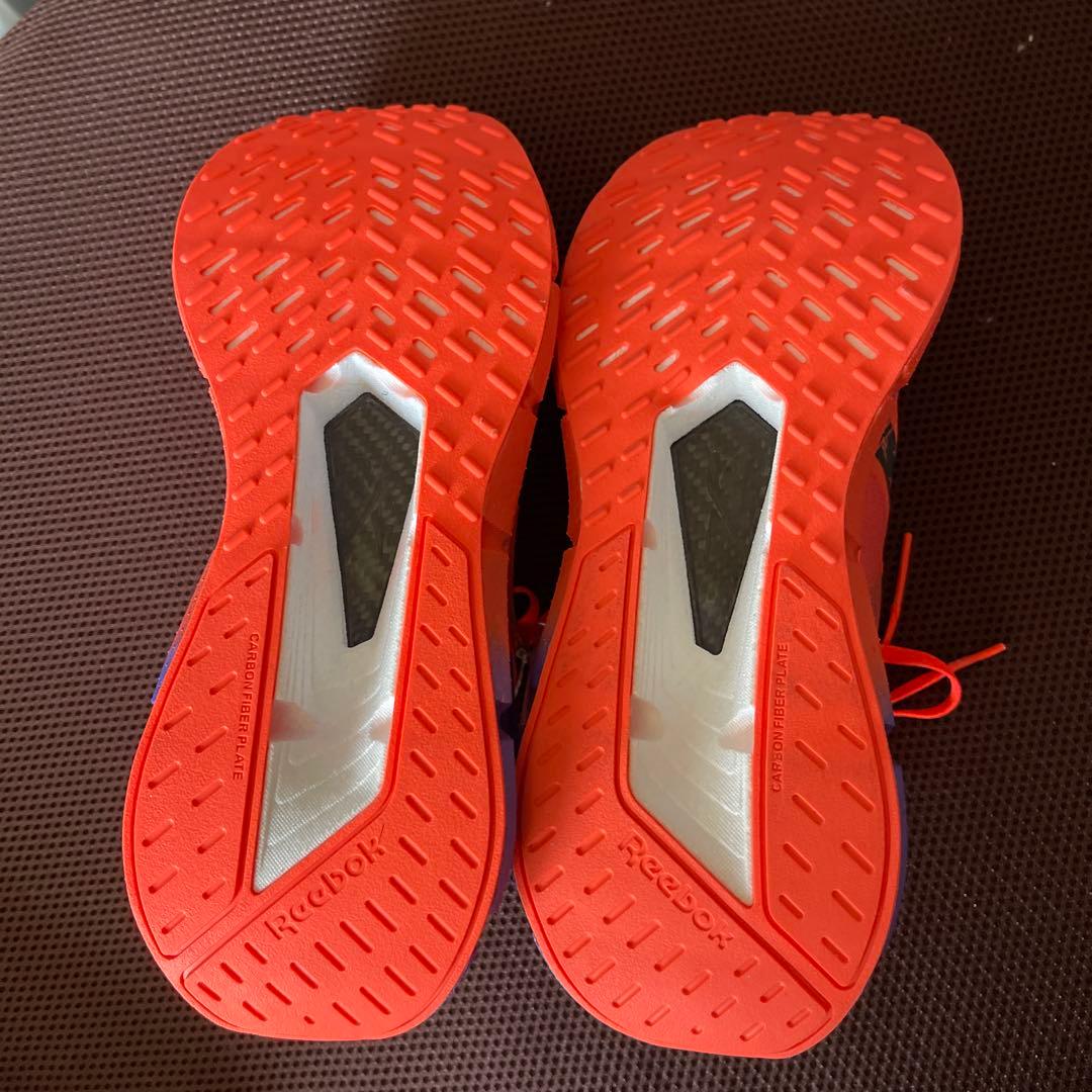 新品タグ付き　Reebokランニングシューズ　 FLOATZIG X1 27㎝