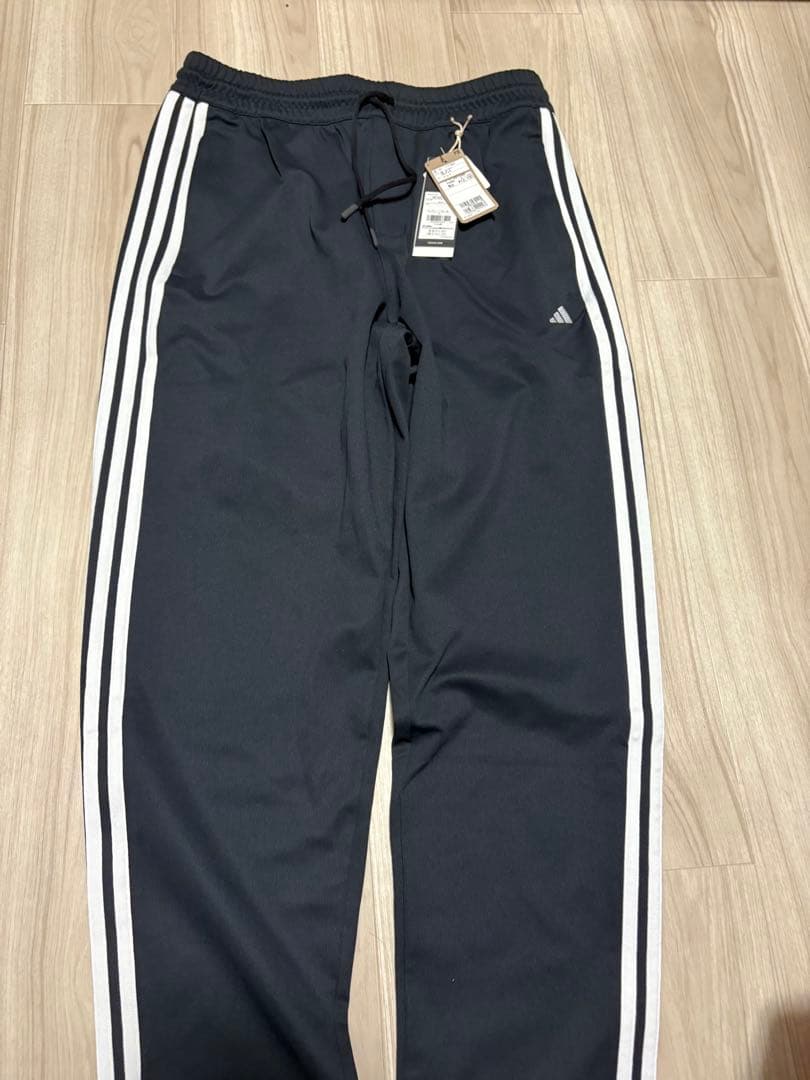 adidas トラックジャケット　　ガゼル　supreme アディゼロ