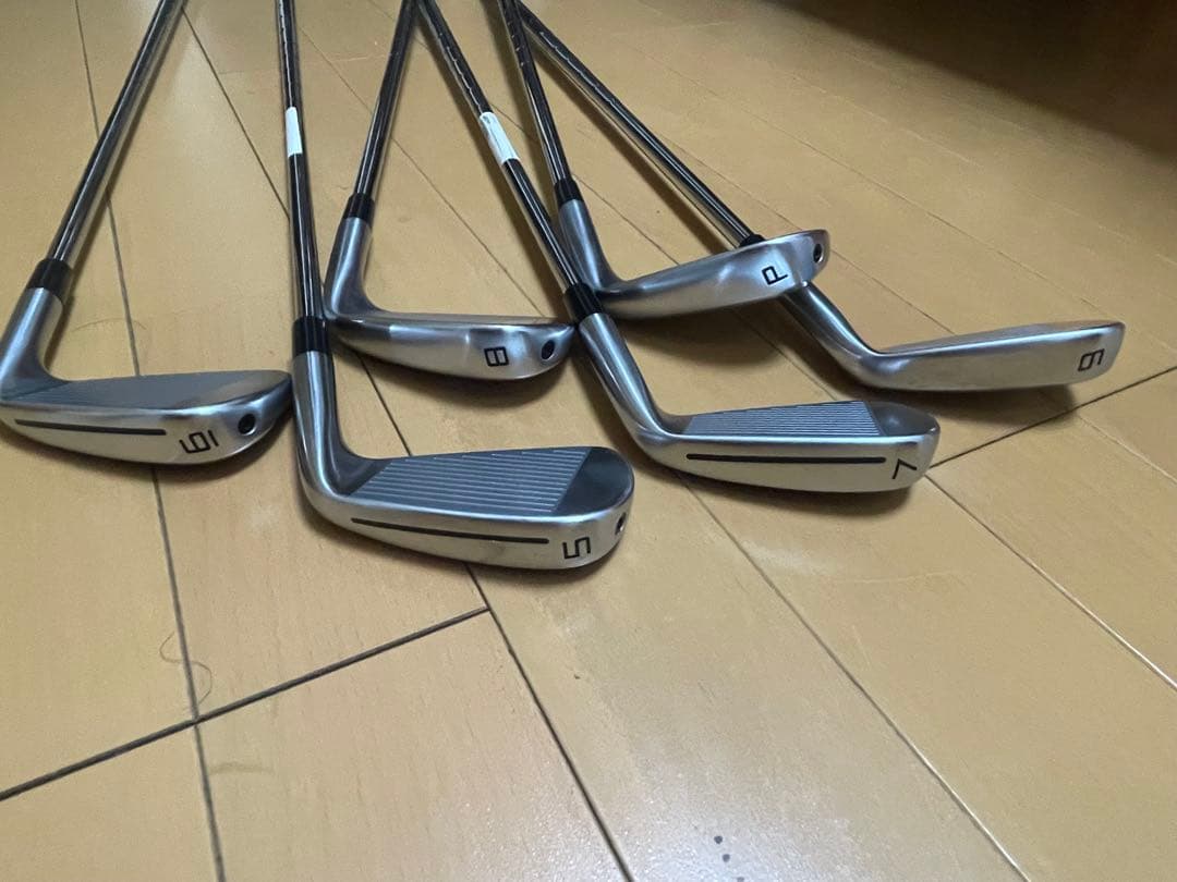 レフティー　2025年モデル　TaylorMade P-770 アイアン　5〜P