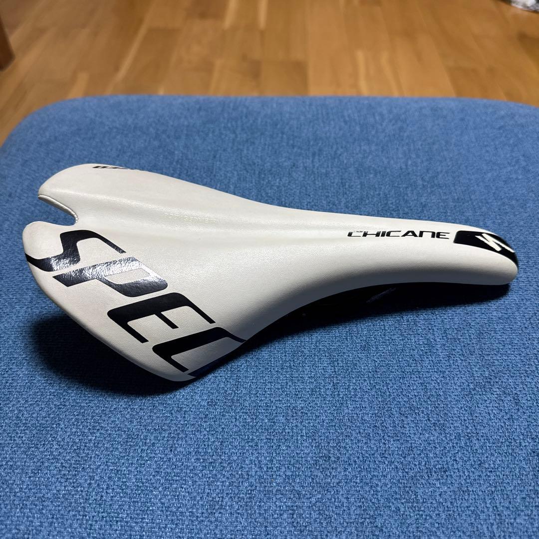 SPECIALIZED CHICANE 143mm カーボン サドル