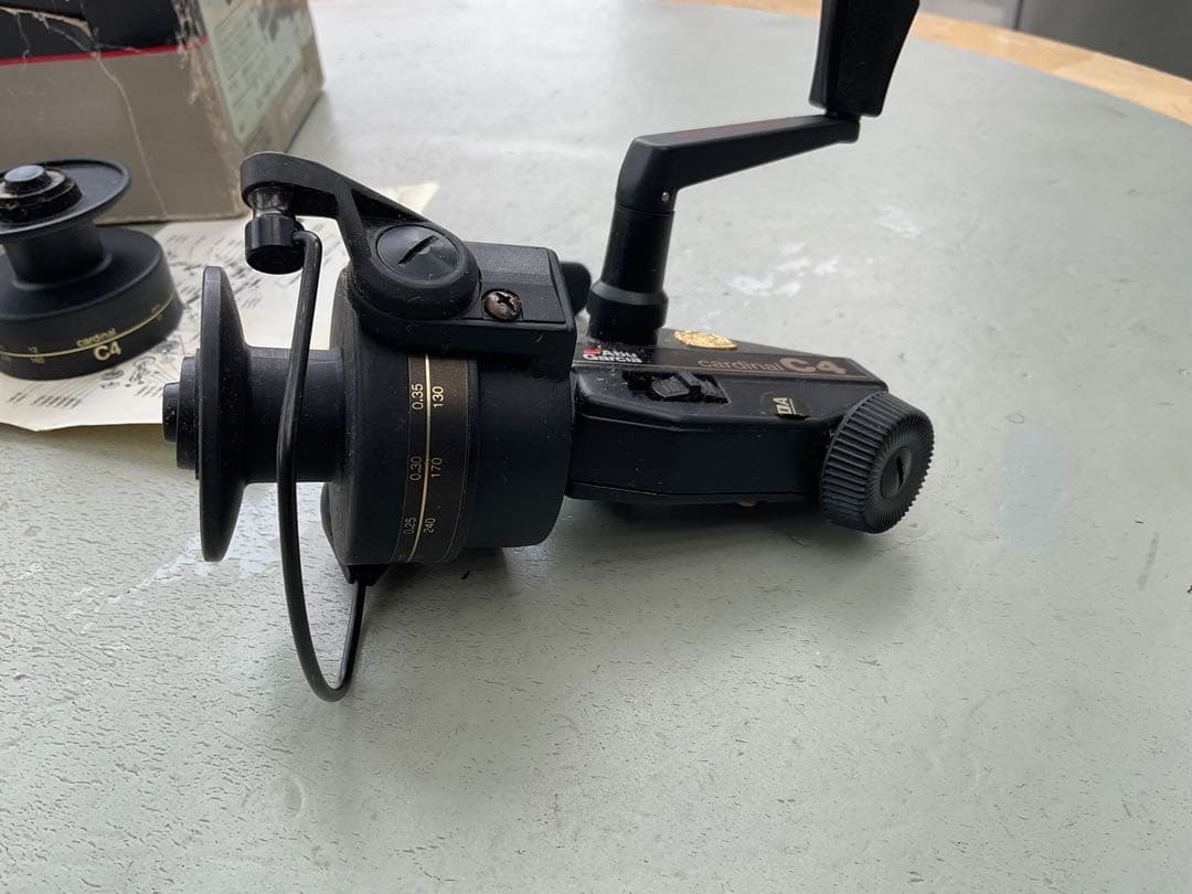 アブカーディナルC4 箱替えスプール　釣り未使用品