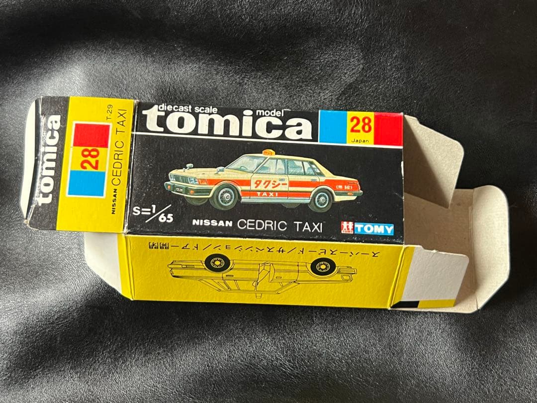 トミカ 黒箱 セドリック 280E タクシー 日本製