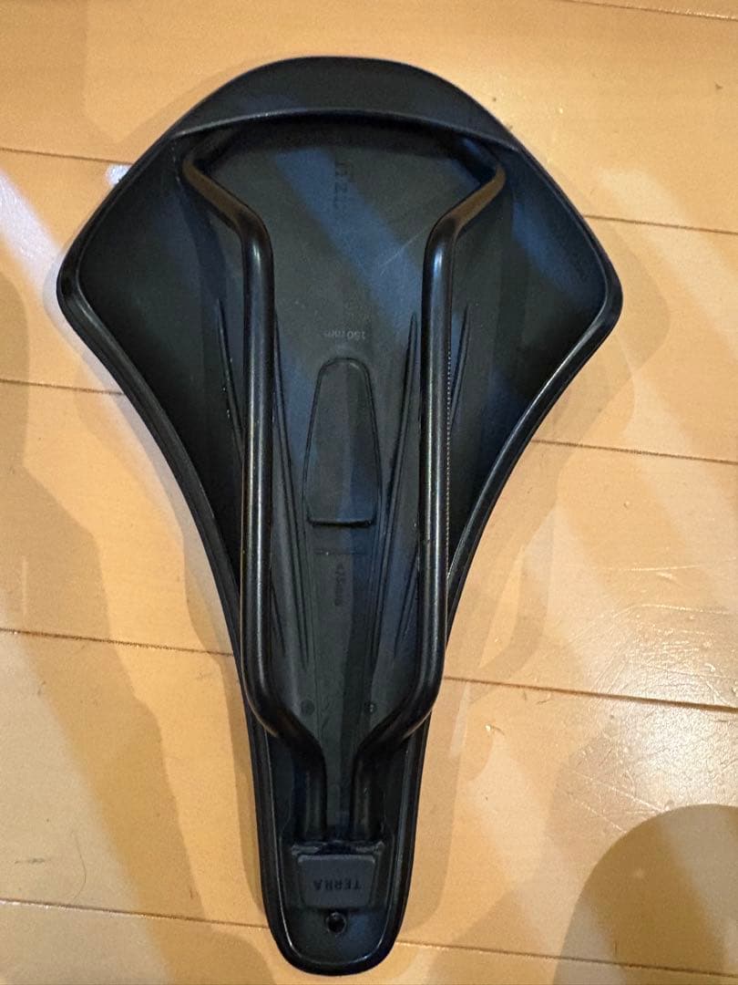 パーツ fizik terra argo x3 kium