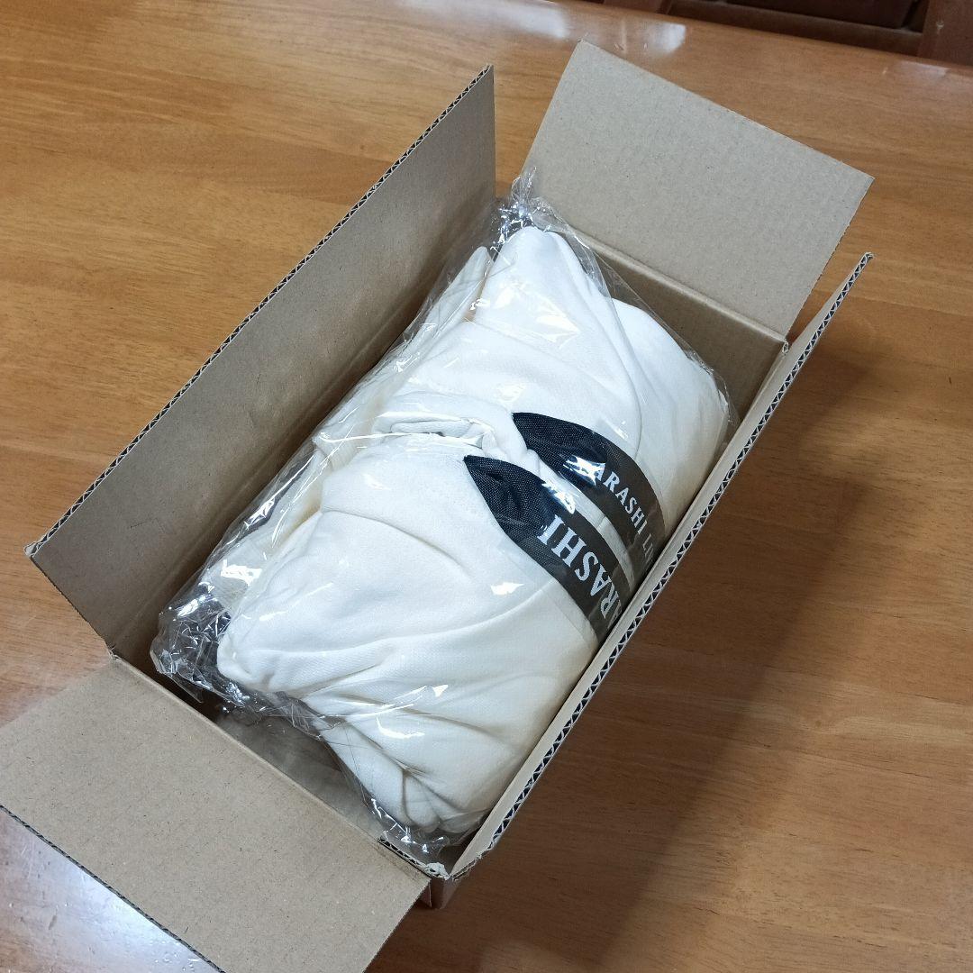 This is ARASHI パーカー　新品未開封　おまけつき