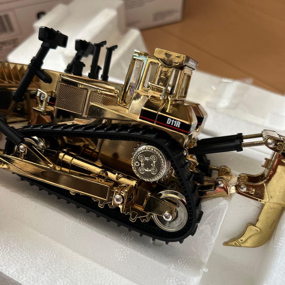 【即購入ok!!】 CAT D11R トラクター 75周年記念ゴールドモデル