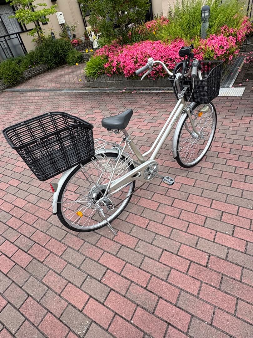 つー(在庫確認、)さん専用 前後籠付きAR変速付きシルバー 軽快車(26㌅)