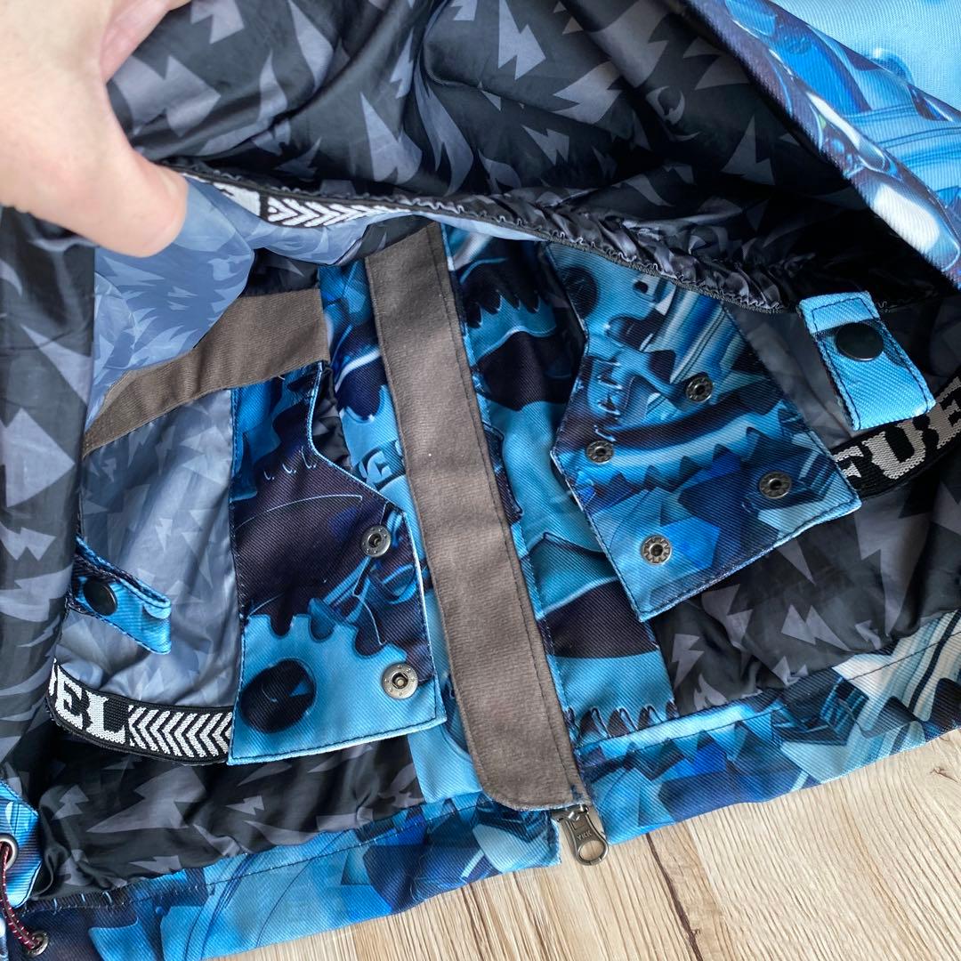 FUEL スノーボードウェア 青色ギアデザイン
