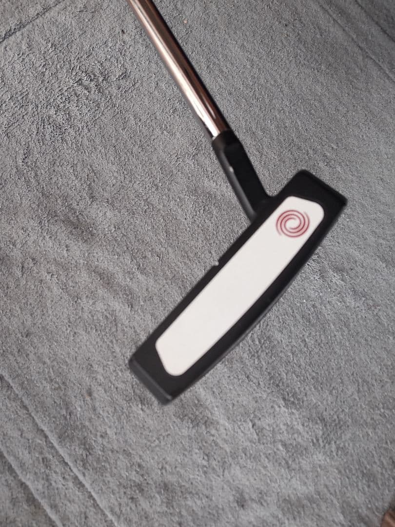 オデッセイ ホワイトホット Versa Three T S パター