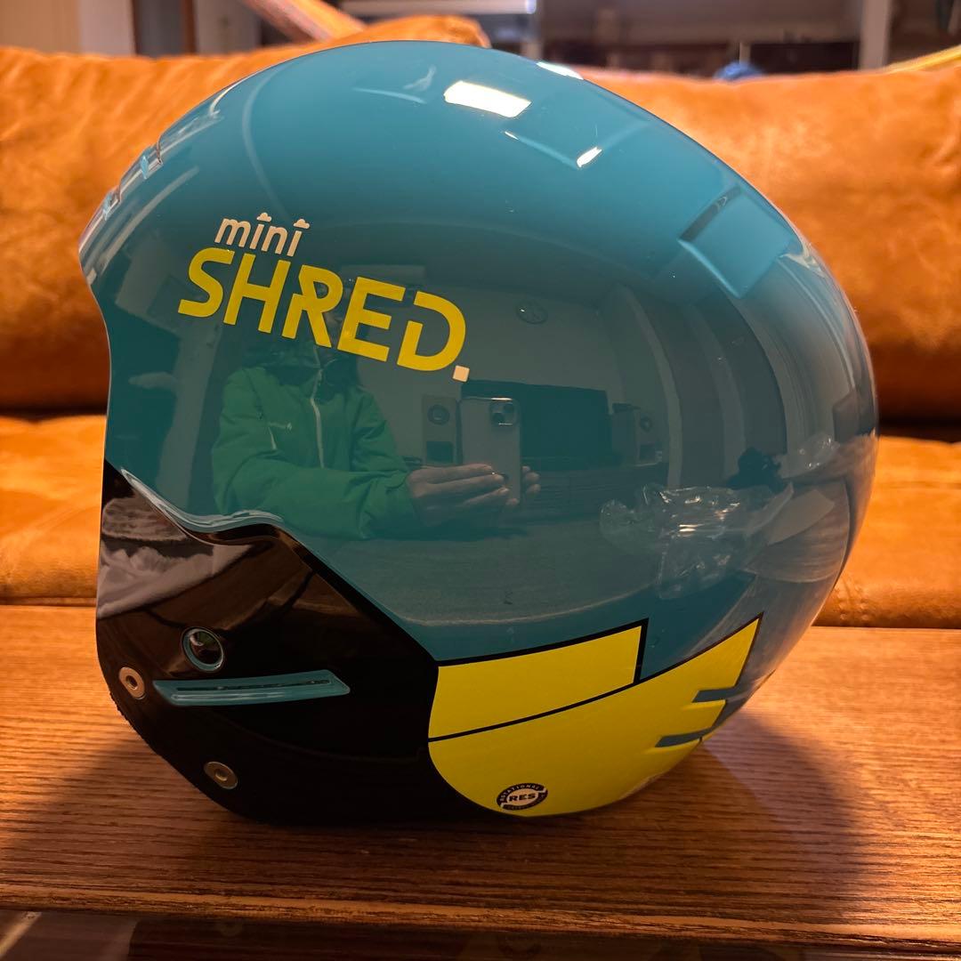 mini SHRED ヘルメット 青　新品
