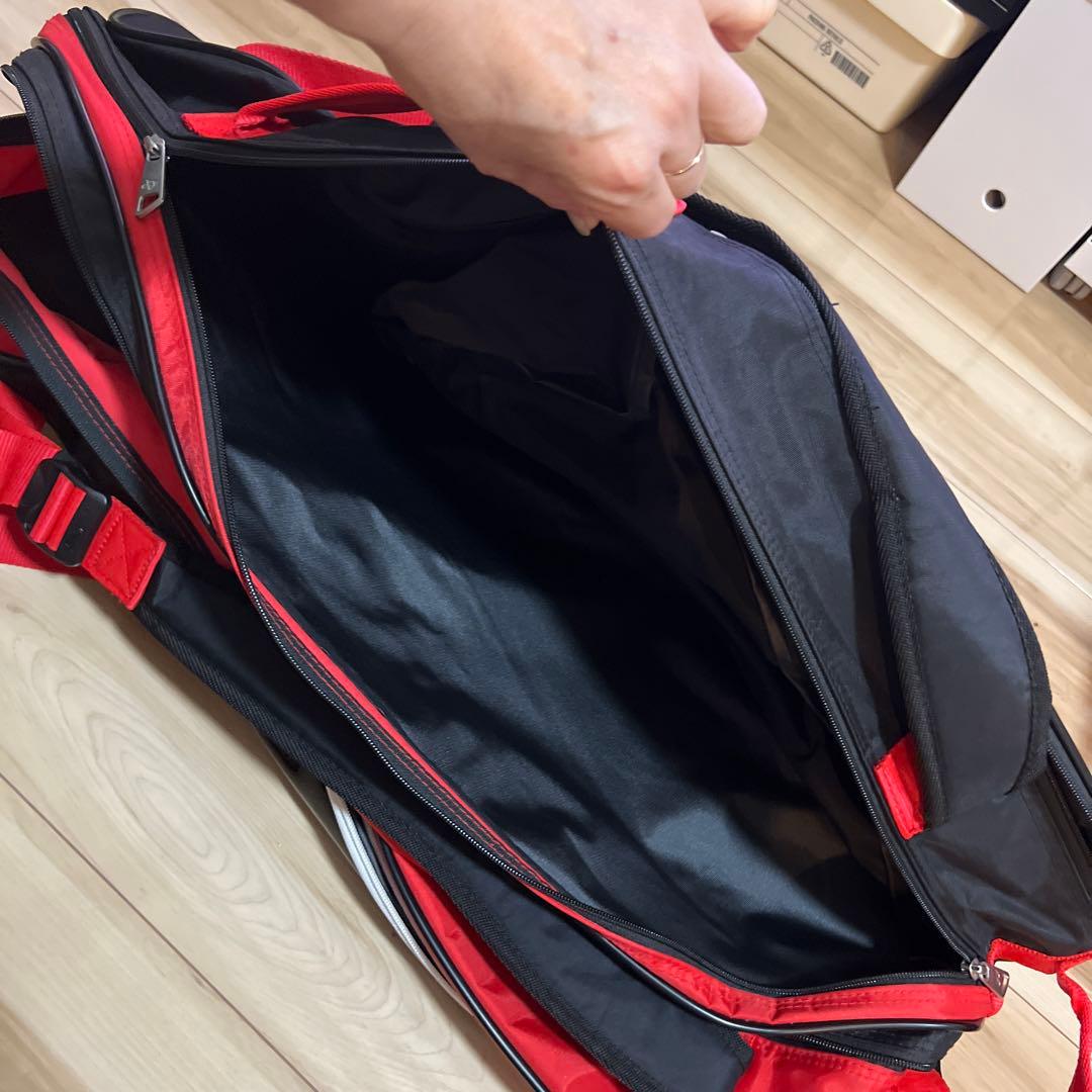バドミントン ラケットバッグ② YONEX赤×黒 桃田サイン入 折らずに発送可能