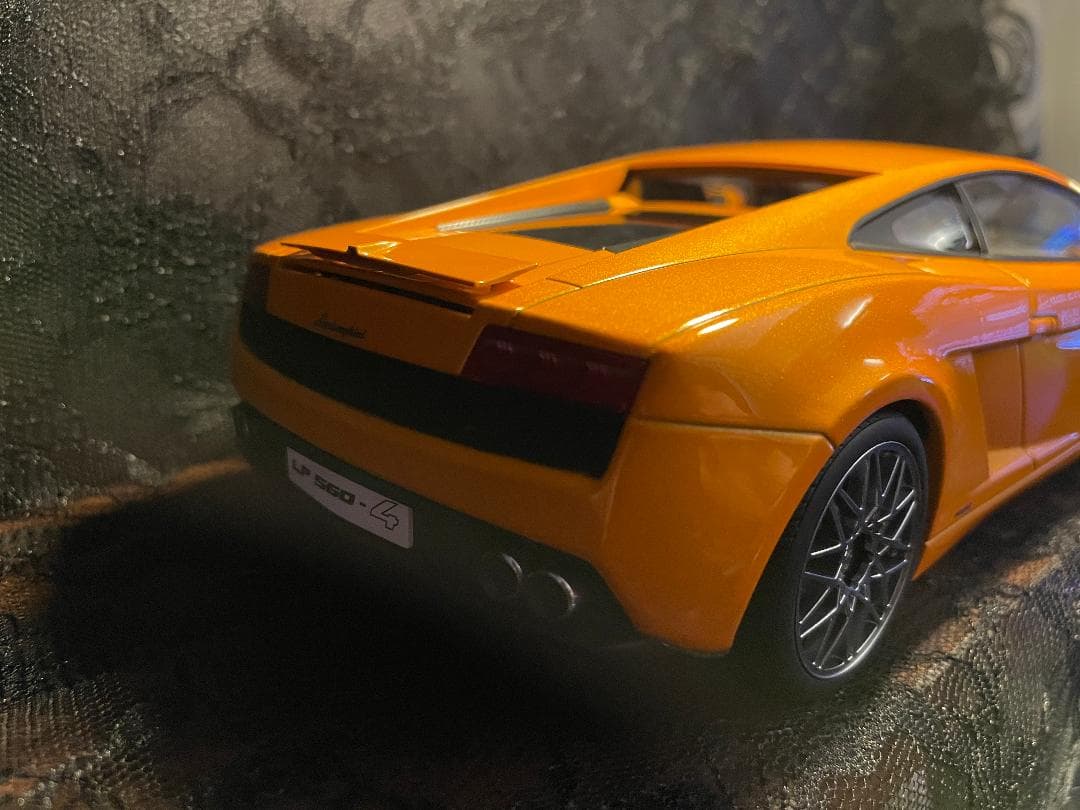 美品オートアート1/18 ランボルギーニガヤルド LP560-4 修正アリ