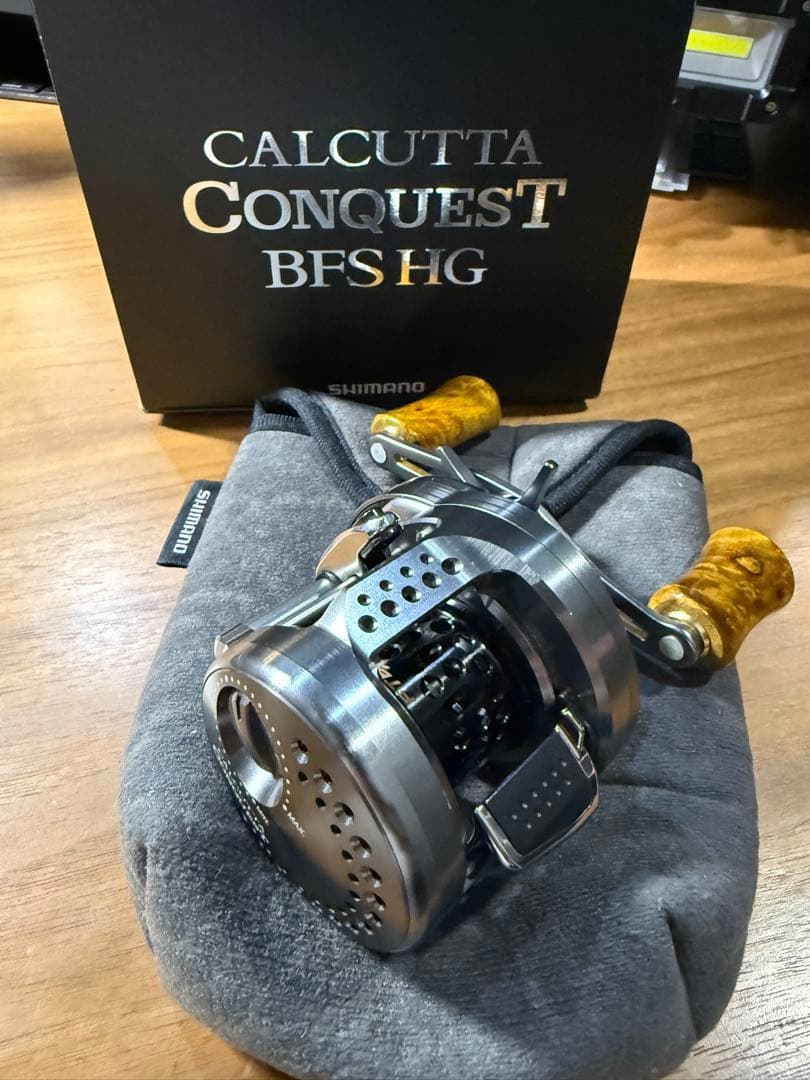 シマノカルカッタコンクエスト　17BFS HG 美品箱付き　中古