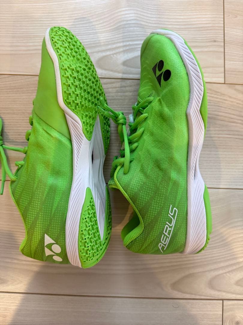 YONEX バドミントンシューズ グリーン 25.5センチ