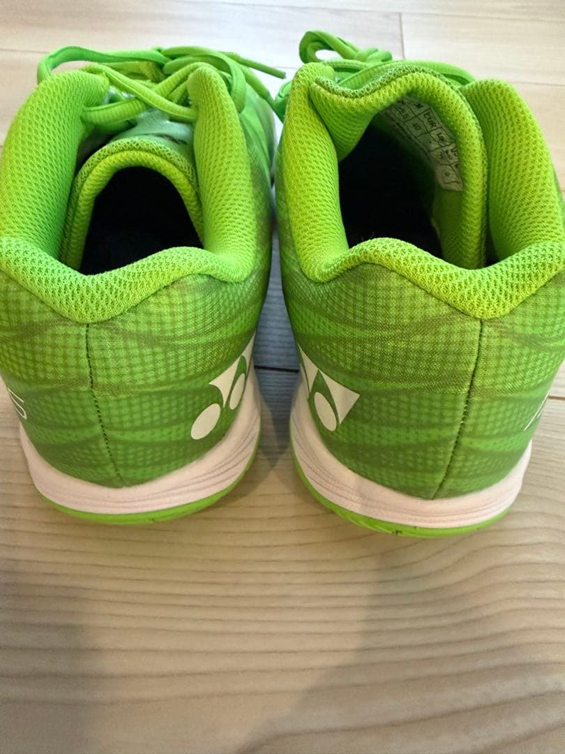 YONEX バドミントンシューズ グリーン 25.5センチ
