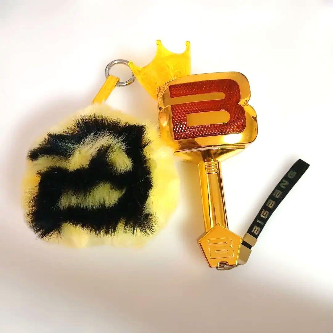 BIGBANG　10周年　ペンライト　ファーチャーム　セット　おまけ付き