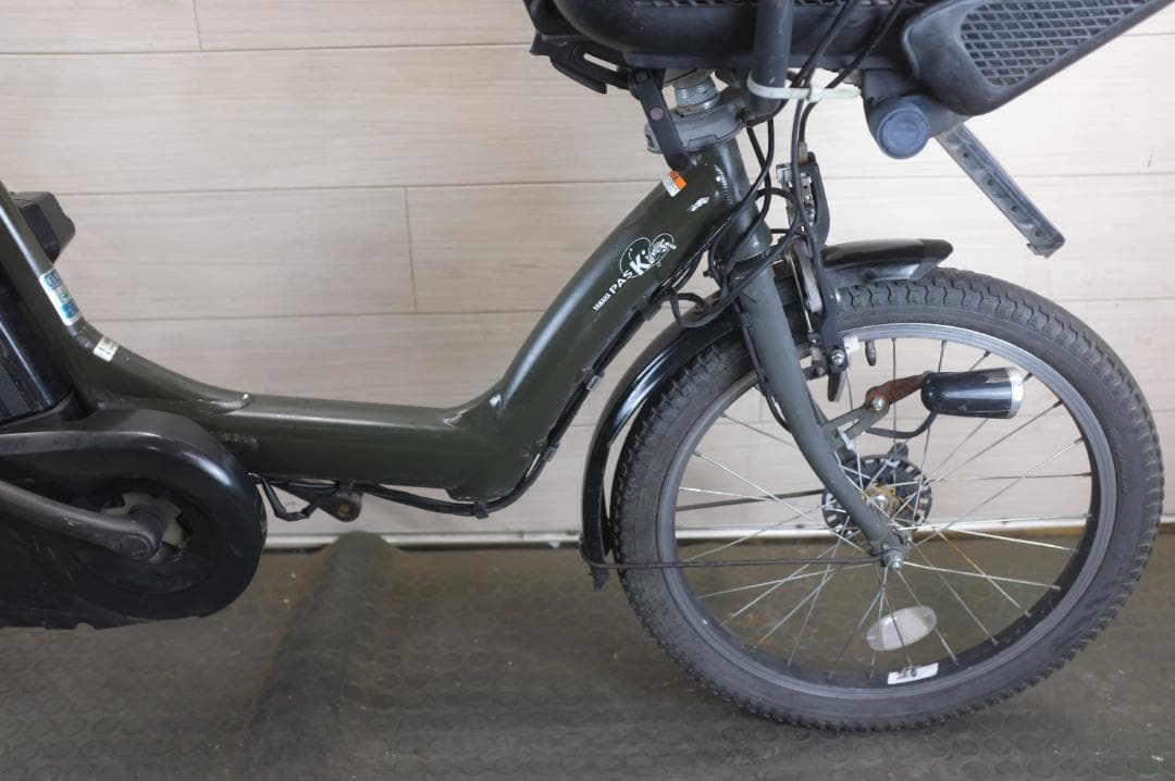 電動自転車ヤマハPAS　KISS　20インチ3段　8.7Ah（4点灯）充電器あり